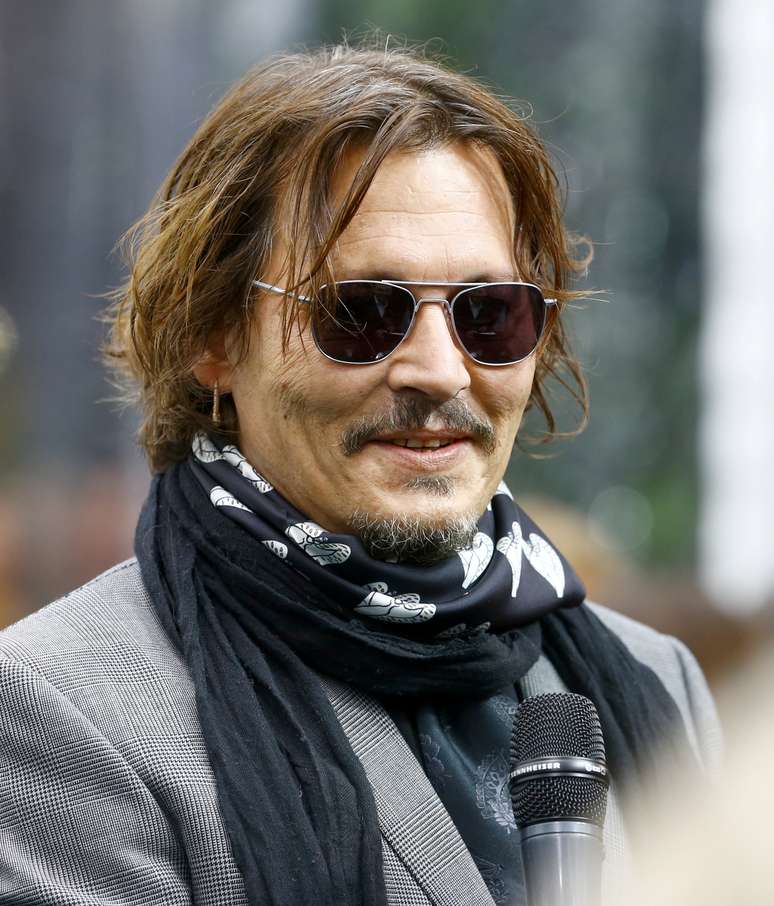 Ex-mulher de Johnny Depp quer anular julgamento por difamação