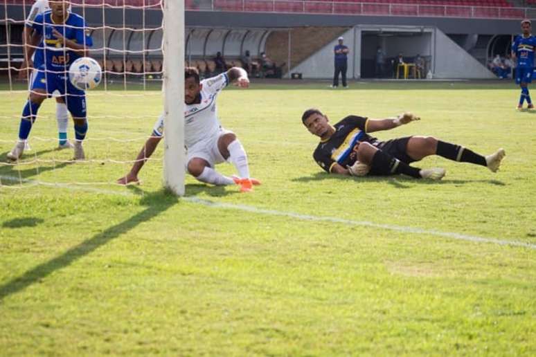 Lourenço fez o tento da vitória do Leão (André Palma Ribeiro/Avaí FC)