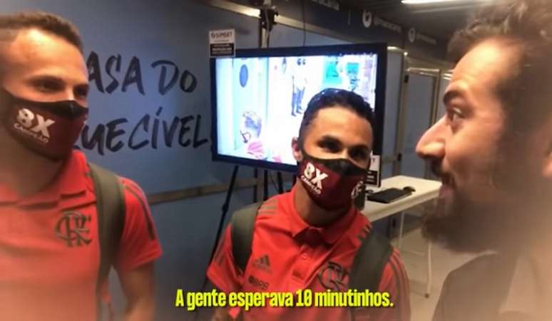 Atletas confirmaram que chegaram a pensar que enfrentariam o youtuber (Foto: Reprodução/Youtube)