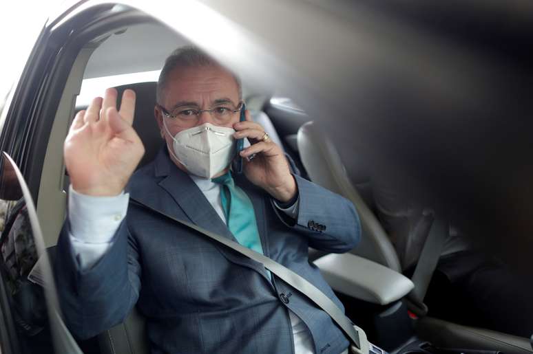 Ministro da Saúde, Marcelo Queiroga, chega ao ministério em Brasília
16/03/2021
REUTERS/Ueslei Marcelino