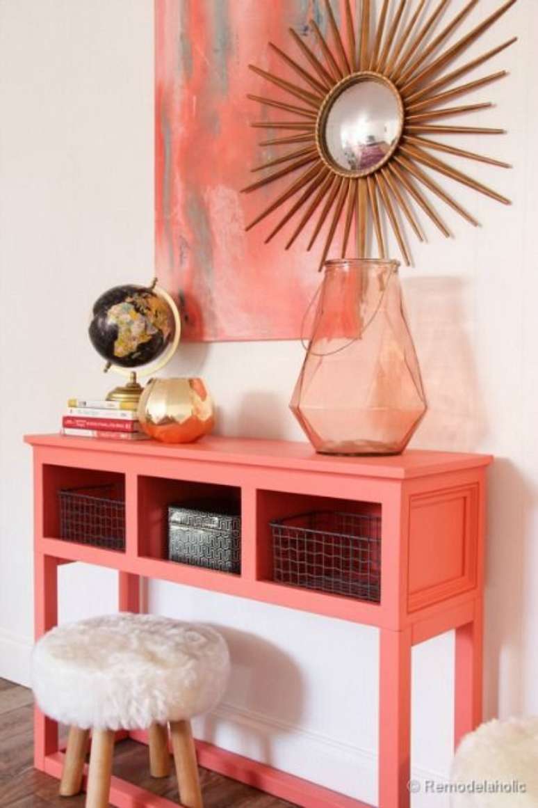 10. Aparador cor coral na decoração moderna – Foto Pinterest