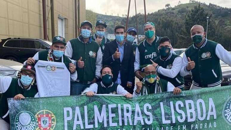 Torcedores do Palmeiras em Portugal demonstraram carinho por Abel Ferreira