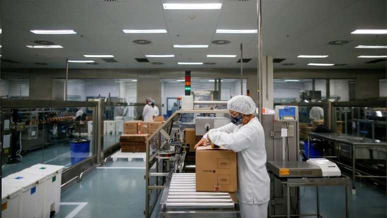 A farmac&ecirc;utica assinou um acordo para produzir milh&otilde;es de doses da Sputnik V no Brasil