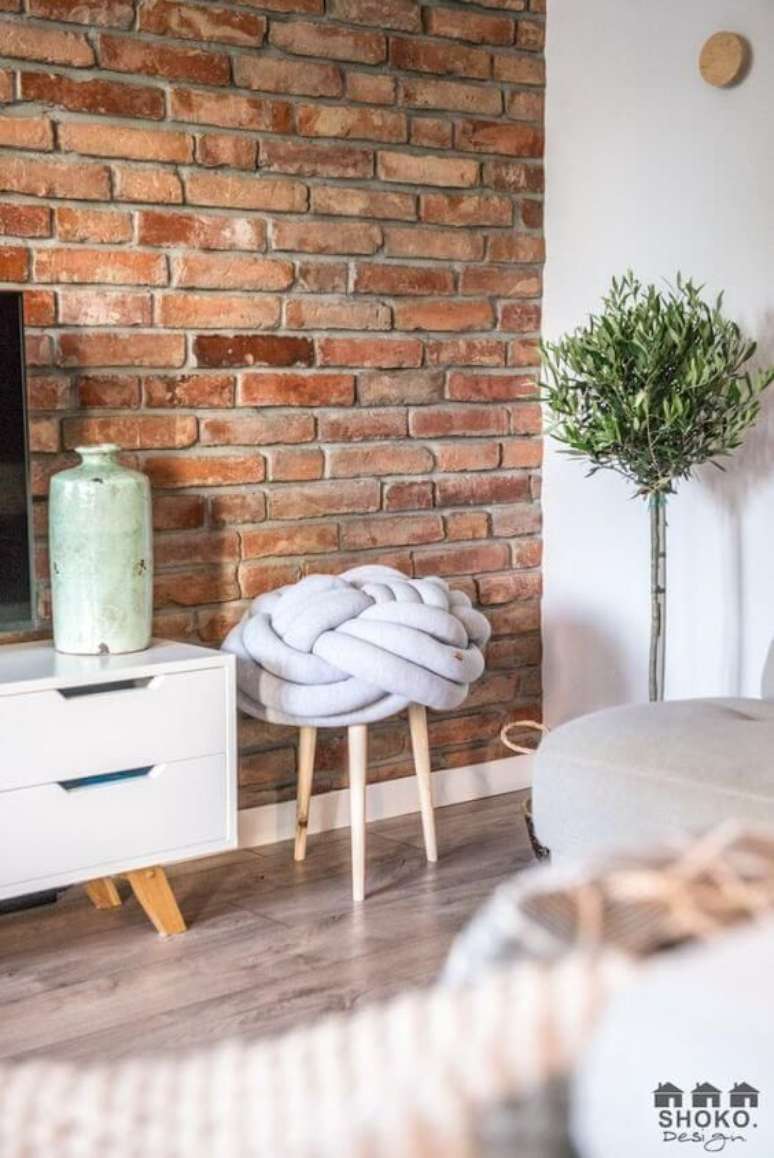 42. Papel de parede rustico de tijolinho na sala de estar – Foto Revista VD