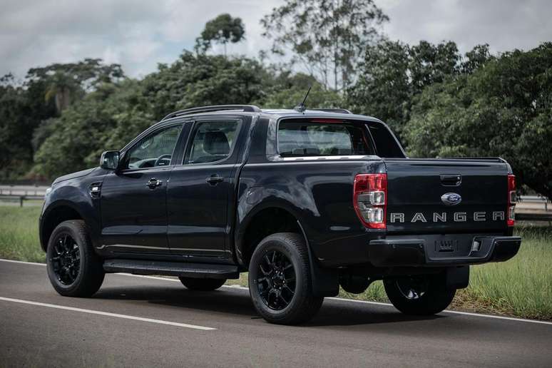 Ford Ranger Black: proposta de picape urbana a diesel.