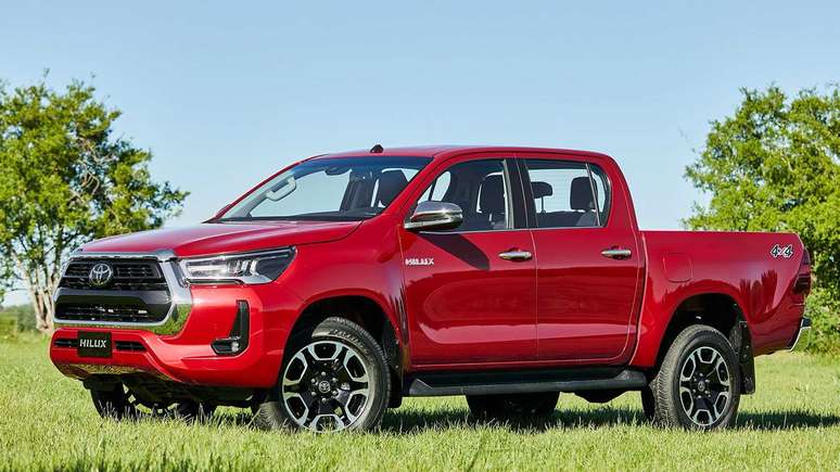 Toyota Hilux 2021 seminova pode custar até 2,58% a mais do que equivalente zero km na versão SRV. 