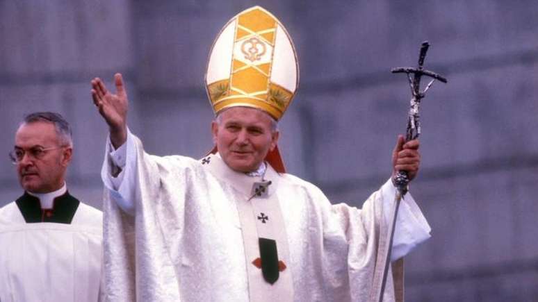 Papado de Jo&atilde;o Paulo II, iniciado em 1978, &eacute; considerado conservador na hist&oacute;ria recente