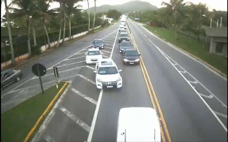 Carros na estrada