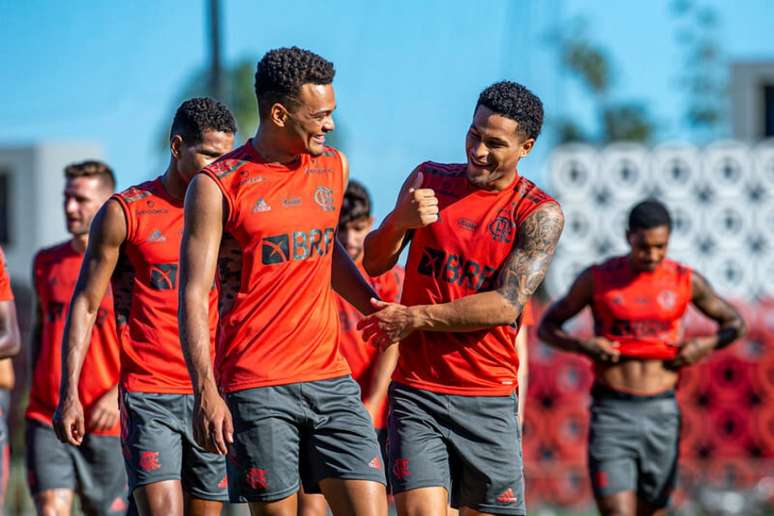 Muniz e Gomes se destacaram no início do Carioca (Foto: Marcelo Cortes/Flamengo)