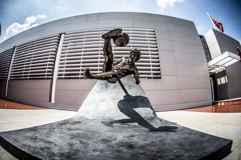 Estátua de Zico no Ninho do Urubu (Foto: Alexandre Vidal/Flamengo)