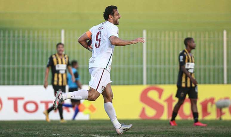 Fred comemora um dos gols na derrota para o Volta Redonda, em Bacaxá (Foto: LUCAS MERÇON/FLUMINENSE F.C)