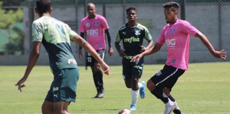 Palmeiras e EC São Bernardo duelaram neste sábado (Foto: Divulgação/ EC São Bernardo)