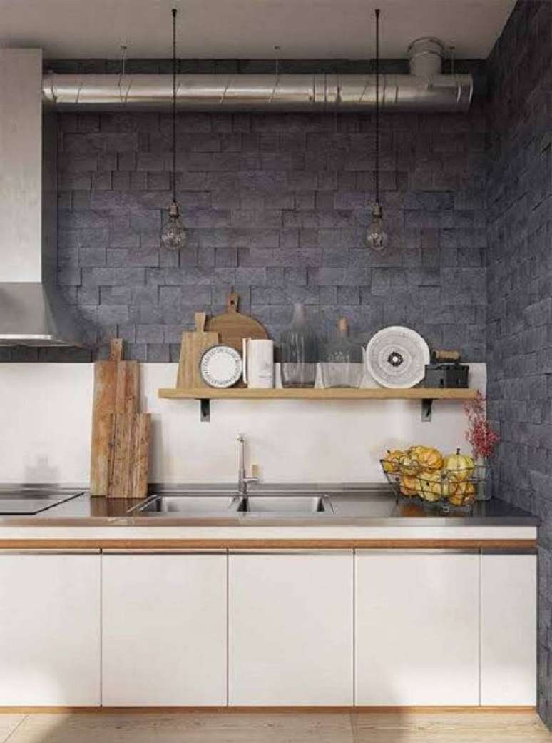 21. Revestimento de pedra para parede do tipo miracema foi usada na cozinha. Fonte: Pinterest