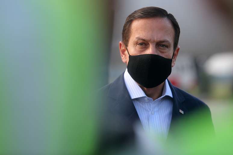 Doria, durante chegada de insumo para produ&ccedil;&atilde;o da CoronaVac no aeroporto internacional de Guarulhos
4/3/2021 REUTERS/Carla Carniel