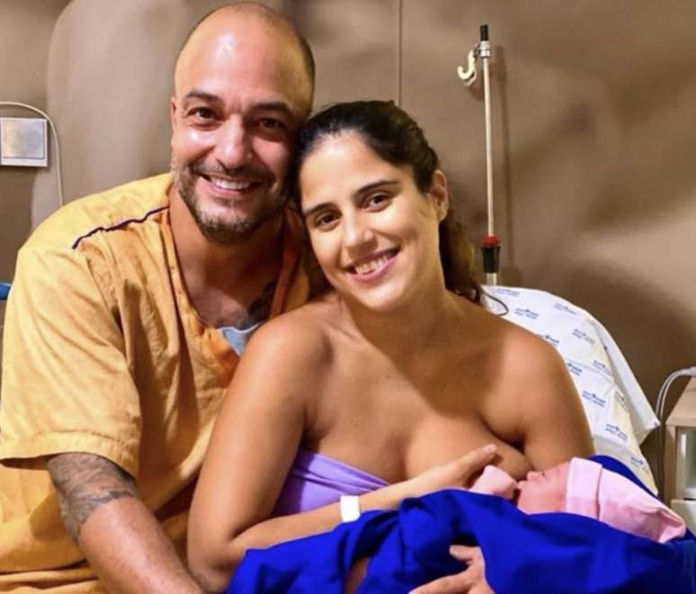 Camilla Camargo e a pequena Júlia, fruto do casamento da atriz com Leonardo Lessa