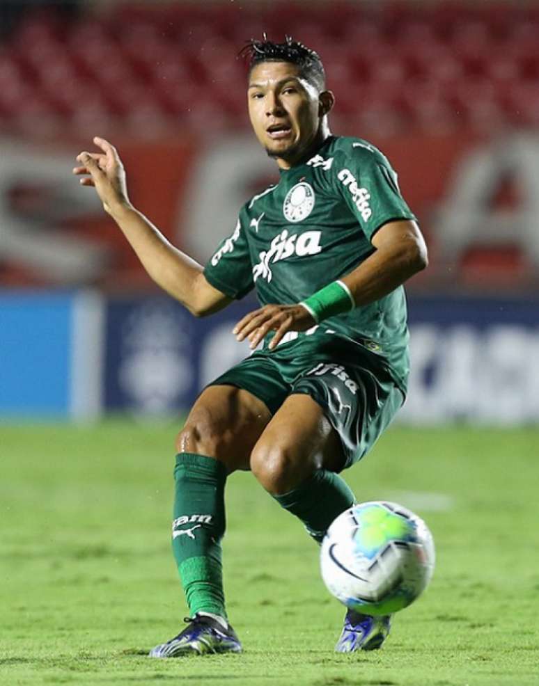 Rony, hoje no Palmeiras, era do Cruzeiro quando foi emprestado aos japoneses, gerando toda a confusão jurídica-Divulgação/Palmeiras