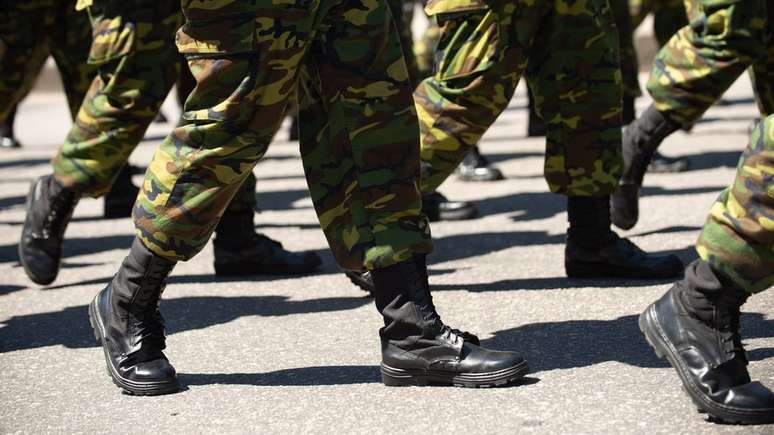 A pasta da Defesa foi criada em 1999 e era tradicionalmente chefiada por ministros civis, mas passou a ser comandada por militares no governo Michel Temer (2016-2018)