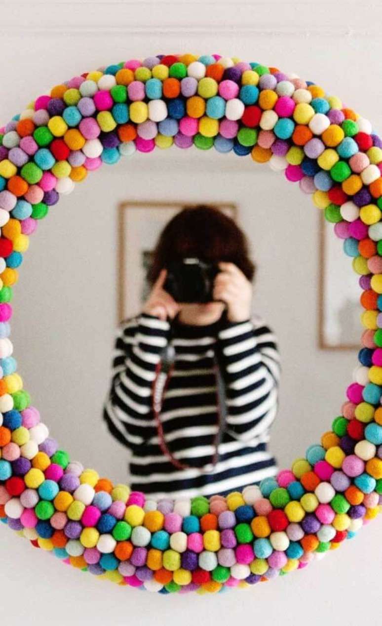 40. Moldura colorida para espelho criativo &ndash; Foto Pinterest