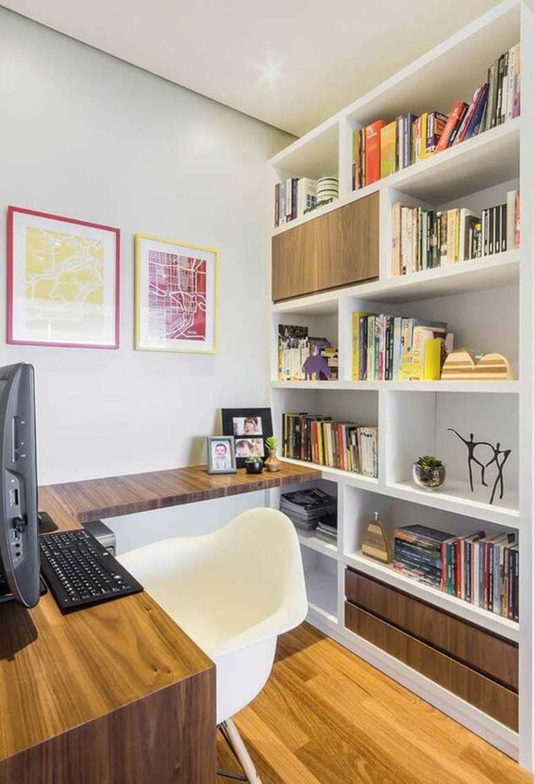 24. Escrit&oacute;rio com quadro e moldura colorida &ndash; Foto Decor facil