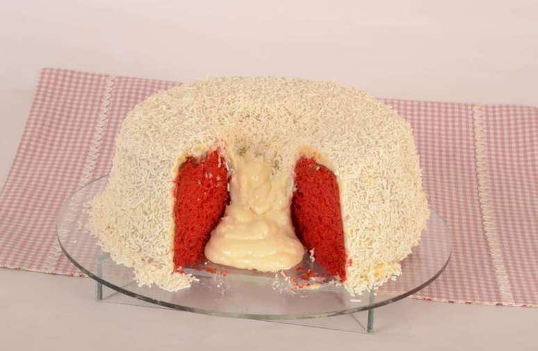 Bolo vulcão de Red Velvet