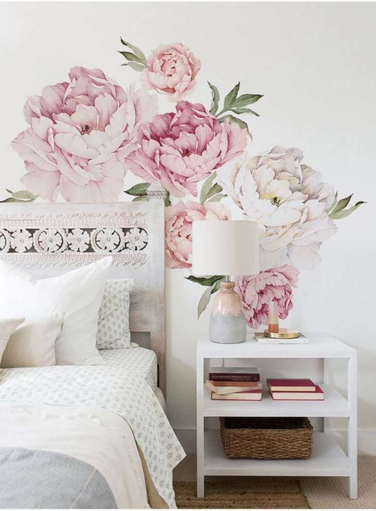 6. Papel de parede rosa floral no quarto moderno – Foto AliExpress