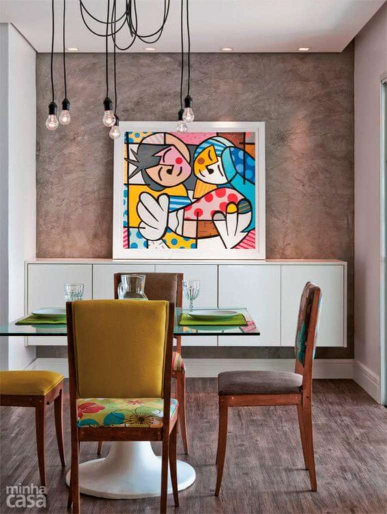 17. Sala de jantar com moldura branca &ndash; Foto Casa Abril