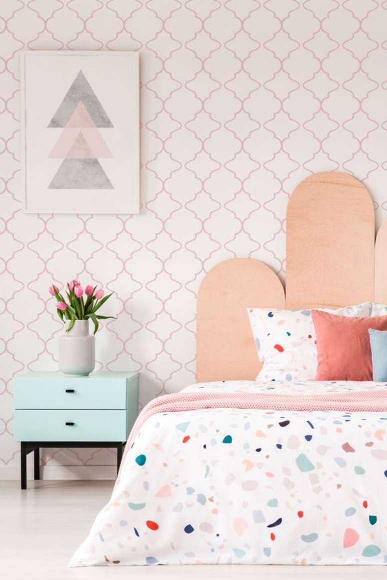 14. Quarto moderno com papel de parede cor de rosa – Foto Papel Decor