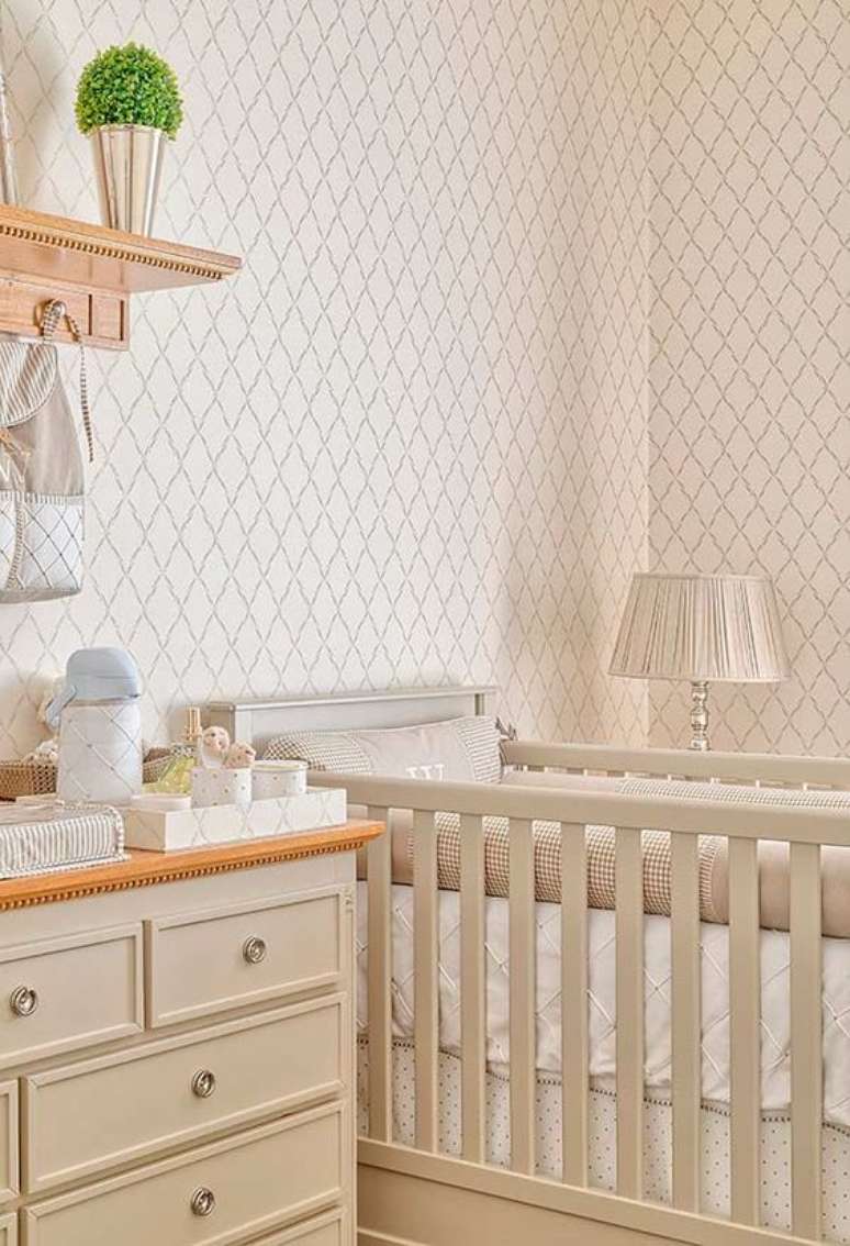 21. Revestimento bege para quarto de bebê – Foto Arkpad