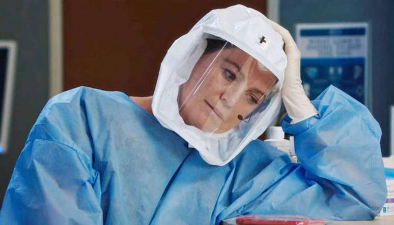 A equipe médica de 'Grey's Anatomy' está na linha de frente no combate à covid-19 na nova temporada da série. As histórias devastadoras foram baseadas em acontecimentos reais.