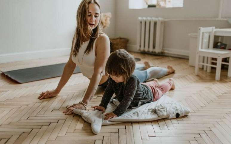 Posturas de yoga para iniciantes para fazer em casa -