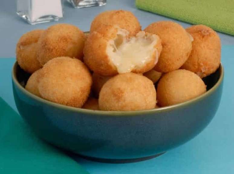 Bolinha de queijo simples