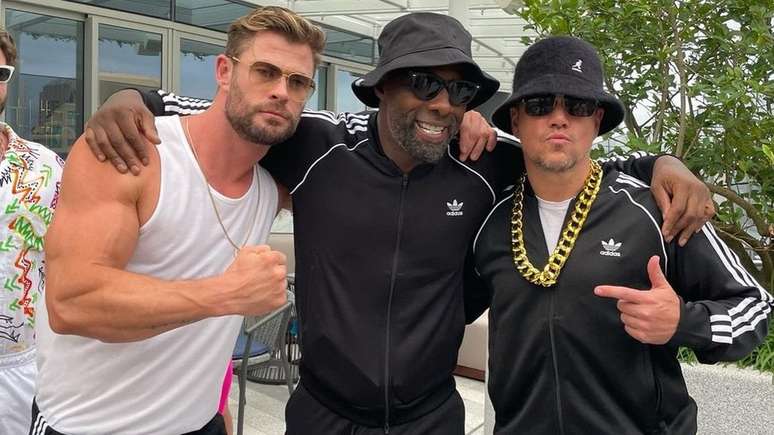 Chris Hemsworth, Idris Elba e Matt Damon, estrelas do filme 'Thor', em uma festa em Sydney