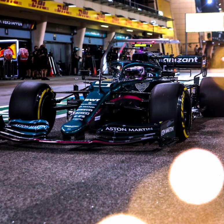 Na abertura da temporada, a equipe optou por uma estrat&eacute;gia ousada, com uma parada s&oacute; para o alem&atilde;o.