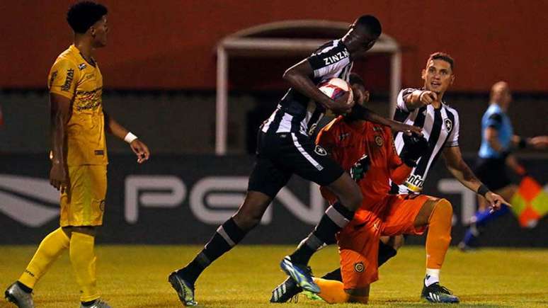 Navarro e Babi devem formar a dupla de ataque do Botafogo (Foto: Vitor Silva/BFR)