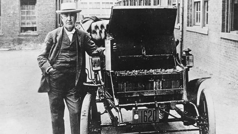 Thomas Edison era o orgulhoso proprietário de um carro elétrico