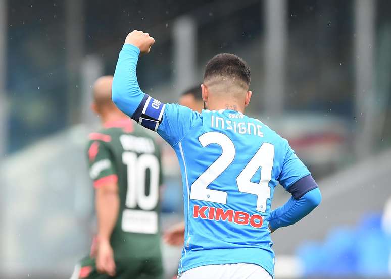 Insigne comemora gol do Napoli