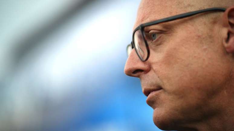 O ex-diretor da equipe de ciclismo do Reino Unido Dave Brailsford popularizou a regra de ganhos marginais de 1% aplicando-a em seu trabalho