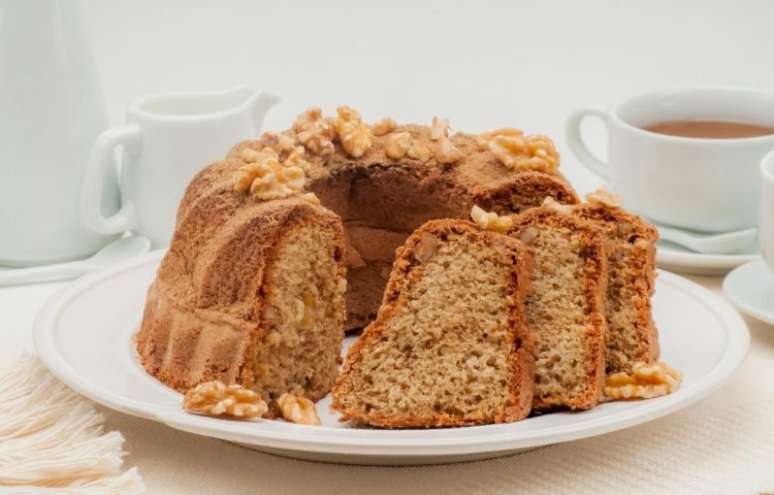 Bolo de nozes sem gl&uacute;ten e lactose