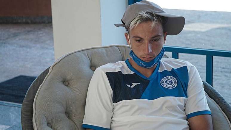 Juninho Manella tem mais de 2 milh&otilde;es de seguidores no Instagram e agora treina no S&atilde;o Bento