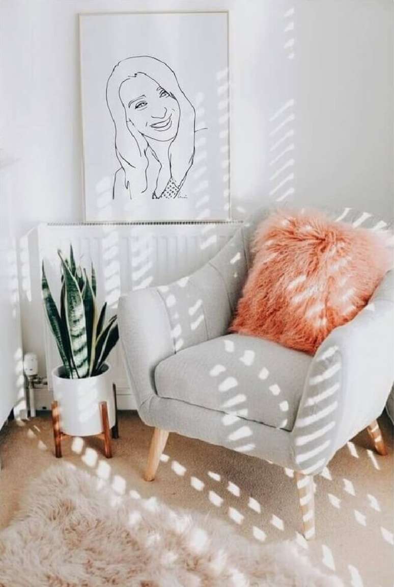 45. A poltrona pé palito deixa a decoração ainda mais bonita. Fonte: Pinterest