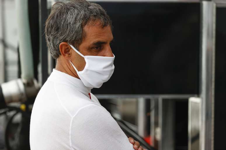 Juan Pablo Montoya veste as cores da McLaren em 2021 