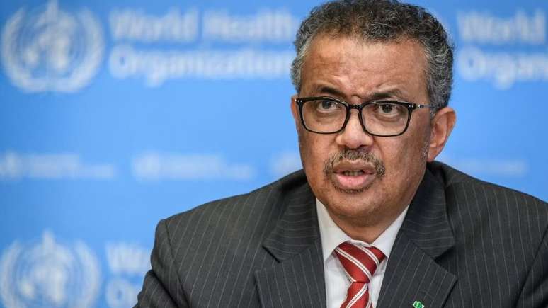 O chefe da OMS, Tedros Adhanom Ghebreyesus, diz que as vacinas são a chave para se acabar com a pandemia