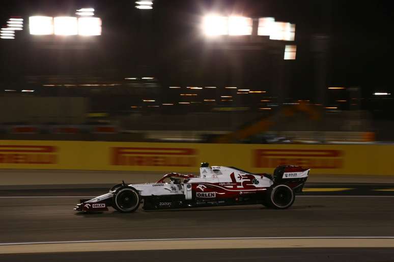Kimi Räikkönen foi capaz de brigar por pontos no GP do Bahrein 
