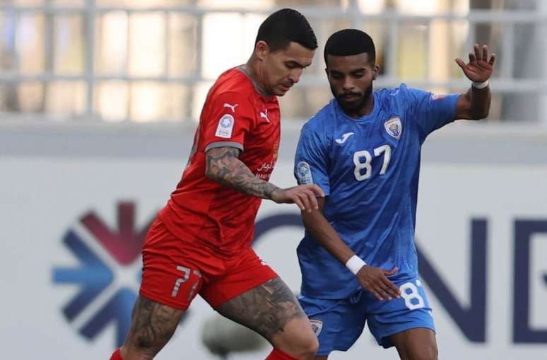 Dudu é titular e um dos principais jogadores do Al-Duhail (Foto: Divulgação/Al Duhail)