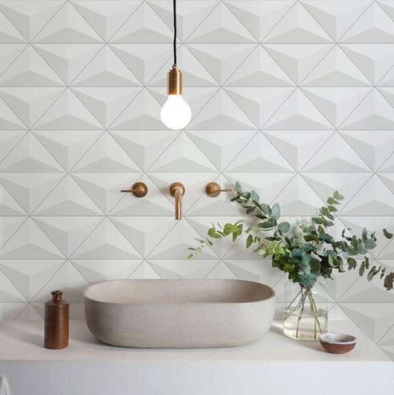 4. Azulejo 3D branco em triangulo para banheiro moderno – Foto Grudado