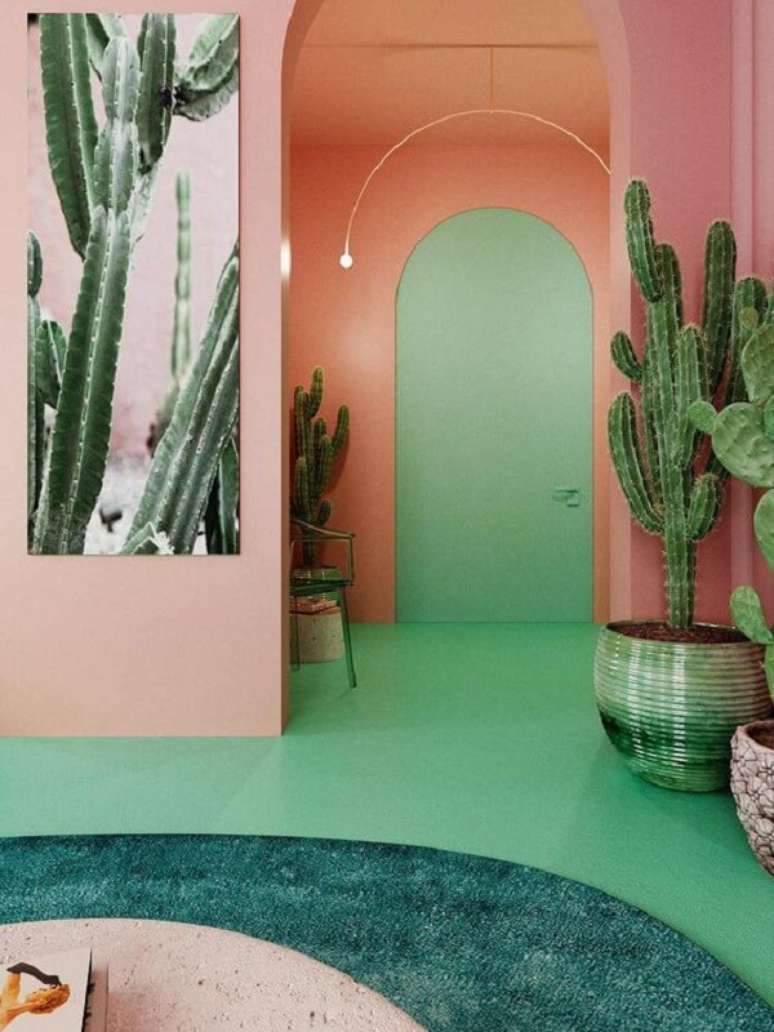 23. O piso colorido verde se mistura com a tonalidade das plantas. Fonte: Pinterest