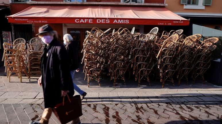 França iniciou terceiro lockdown