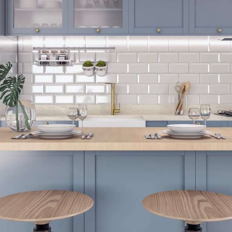 9. Revestimento 3D de tijolinho branco com arm&aacute;rio azul claro &ndash; Foto Pinterest