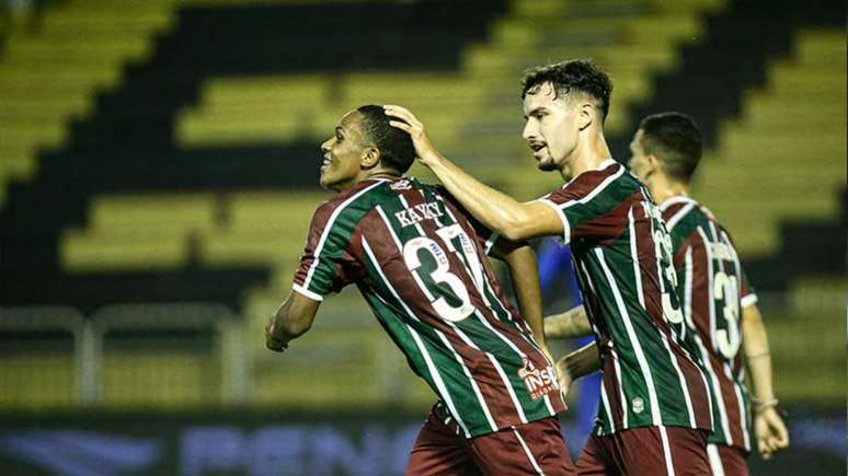 Kayky fez o primeiro gol do Fluminense na partida com o Macaé (Foto: Lucas Merçon/FFC)
