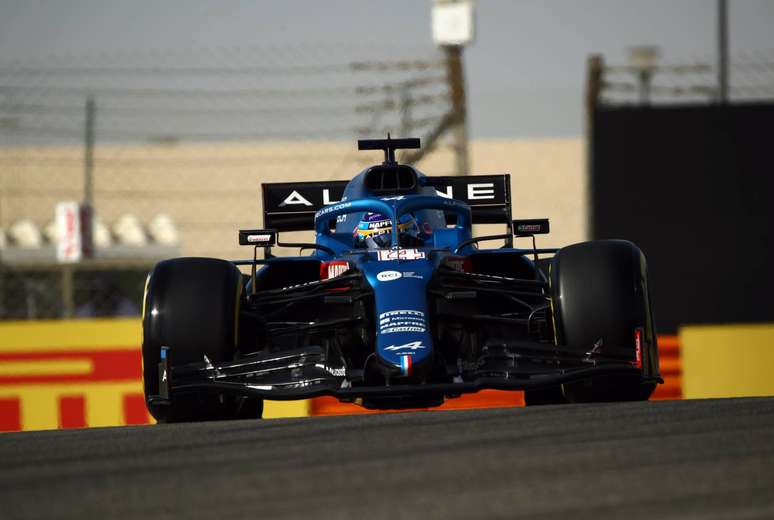 Fernando Alonso surpreendeu e colocou a Alpine em nono no grid 